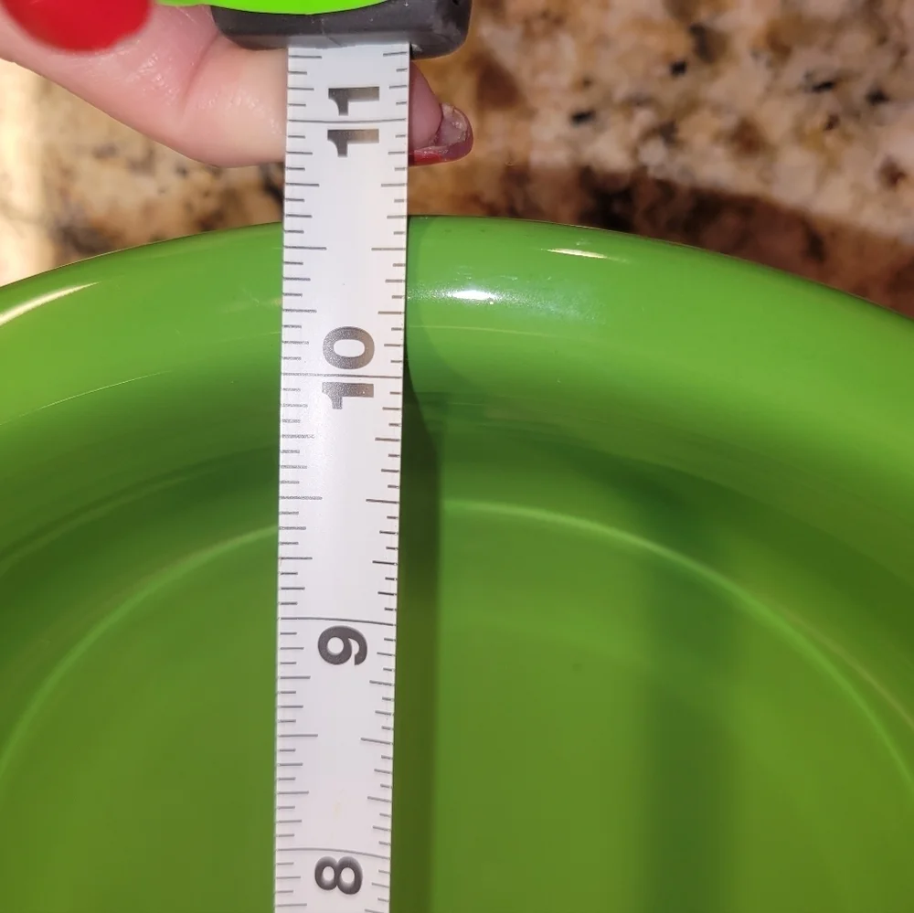 Classic Rim 10 1/2 Inch Extra Large Serving Bowl 80 OZ SHAMROCK